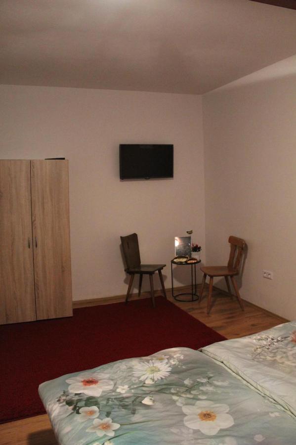 Pension Entersburg Bad Bertrich Bagian luar foto